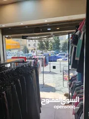 7 محل للبيع بكامل بضاعتو