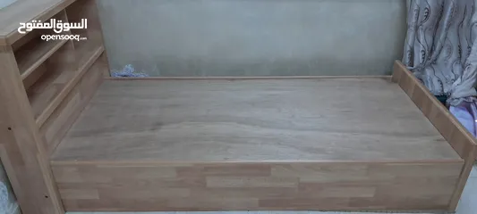  1 تخت مستعمل خشب