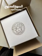  4 ساعة VERSACE Medusa لون اسود و روز جولد