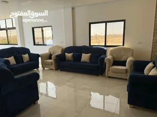  7 كنب 12 مقعد فقط