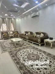  3 كراسي مجلس ل 8 اشخاص