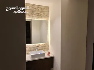  9 شقة مفروشة بحالة ممتازة تشطيب شخصي