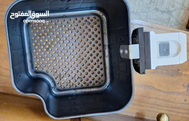  4 قلايه هوائيه ماركه شبه جديده