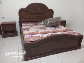  1 سرير مجوز مع فرشه