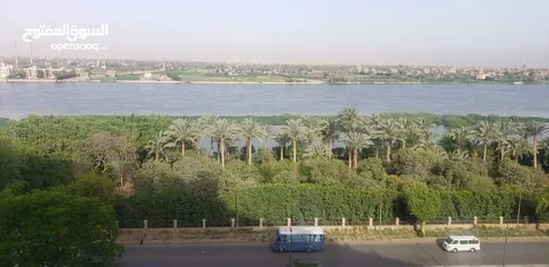  2 شقه على النيل مباشر 4 غرف