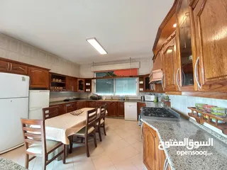  15 شقة طابقية مفروشة للإيجار في السابع  ( Property 32536 ) سنوي فقط