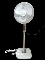  4 مروحه عاموديه مستعمل يشبه الجديد للبيع