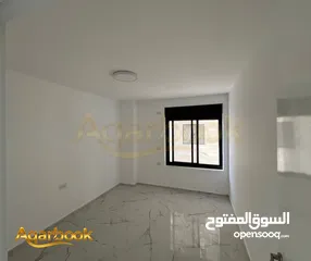  2 شقة مميزة غير مفروشة في مكان مطل للايجار