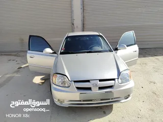  3 هيونداي فيرنا 2002 مع جنط مغنيسيوم
