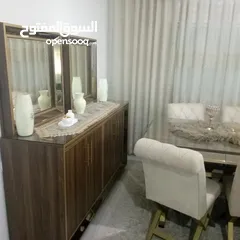  3 غرفه ضيوف كامله جديده   مع طاوله سفره  وسجاد وطاولات وسط  للبيع