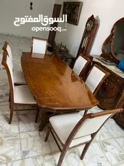  1 طاولة سفرة فخمة للبيع بسعر مغري