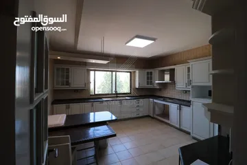  11 شقة دوبلكس فاخرة للبيع في عبدون