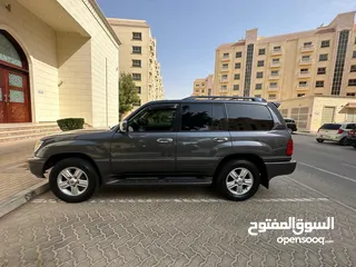  12 Lexus LX 470