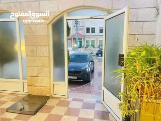  5 لقطه فيلا فخمه 3 طوابق 850 متر بأجمل مناطق المدينه الرياضيه