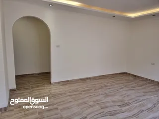  10 شقه طابق ثالث للبيع من المالك مباشره
