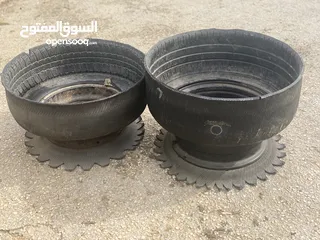  2 قواوير لزراعة تم عملها من كوشوك عجل السيارة