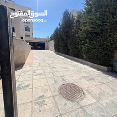  12 فيلا للبيع طريق المطار ضاحية النخيل