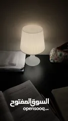  2 ابجورات باللون بالابيض والاسود