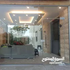  1 ‎يوجد جميع قياسات زجاج سكريت مستعمل بحالة الجديد ‎ويوجد زجاج سكريت جديد وتفصيل