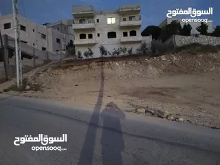  12 قطعة أرض 720 متر سعر حرق 16500 للبيع المستعجل ع شارعين صخريه مستويه
