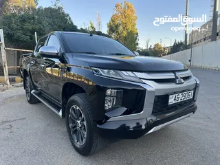  3 ميتسوبيشي L200 سبورتيرو موديل 2022 وارد الشركة أعلى صنف مع ديفلوك مالك واحد للبيع