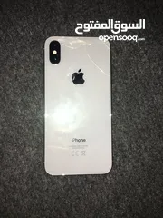  1 iPhone Xs بحالة ممتازة جدا