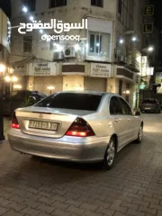  7 للبيع او البدل مرسيدس c220 اصل عمومي موديل 2006 بحالة ممتازه السعر 30 الف