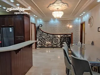  29 .الجارنز شقه ارضيه 300داخلي +200 م حديقه  4 نوم بسعر مميز جدا