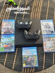  1 PS4  للبيع بحالة ممتازة جدا