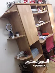  1 مكتبه مع مكتب دراسي