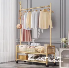  1 ستاند الملابس الذهبي رَتّب غرفتك وعِش أجواء الفخامة   علّق الجواكت والفساتين بكل أريحية