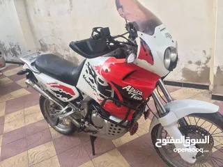  3 Honda Africa twin 750cc