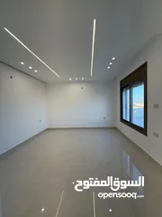  21 شقة طابقية طابق الثالث مع رووف وترس دوبلكس سوبر ديلوكس باجمل مناطق تلاع العلي