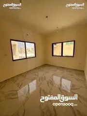  3 شقه للبيع الثالثة طابق اول هندسي شارع ألرئيسي