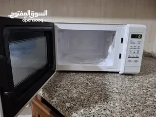  15 أجهزة كهربائية متنوعة بحالة ممتازة جدا للبيع بسبب السفر