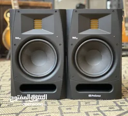  1 Presonus professional speakers R 65