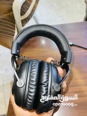  13 iPhone 12 promax 256 بطارية 87 شاشتو فيها شعر والضهر من عند الكاميرات مشعور الجهاز بحالة ممتازة