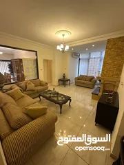  5 شقه فارغه  سوبر ديلوكس للإيجار ، باجمل مناطق عبدون قرب السفاره السعوديه ، 220 م