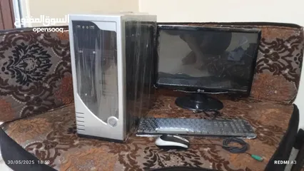  4 كمبيوتر للبيع شبه جديد