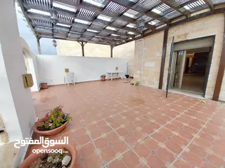  17 شقة غير مفروشة للإيجار 300م2 ( Property 19257 )-174965400