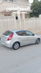  2 هيونداي i30 2011