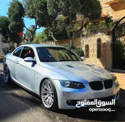  2 BMW 335i e93 (original)