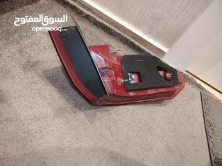  5 ضو خلفي شمال مرسيدس E200 مرسيدس جديد الاصلي