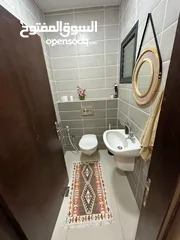  2 شقه فخمه للبيع