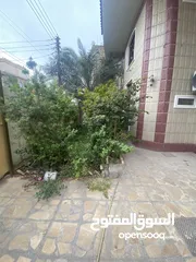  2 منزل للبيع يعتبر قطعه ارض العباسيه