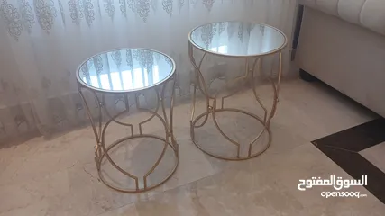  5 طاولات لونن دهبي