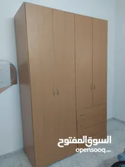  1 خزانة  مستعملة دفتين