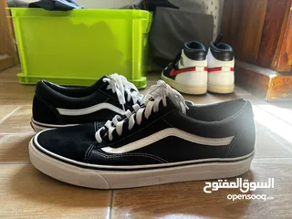  4 VANS OLD SCHOOL (USED) بوت ڤانز اولد سكول اصلي