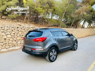  6 كيا سبورتاج فل الفل مع فتحة بسعر حرق 2015 رخصة