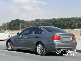  4 BMW 325 i 2011